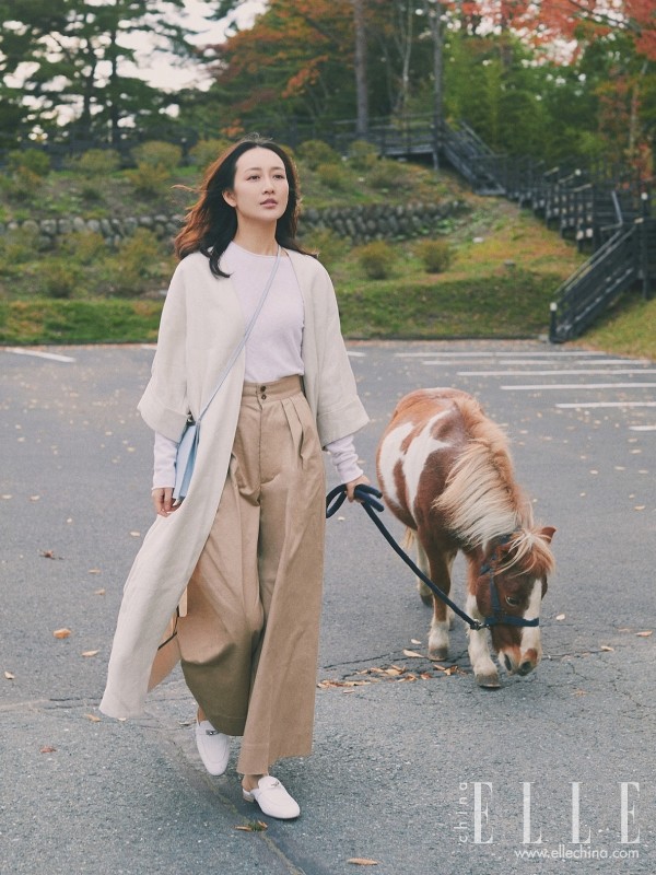 气质女孩的标志:高级感素色穿搭!