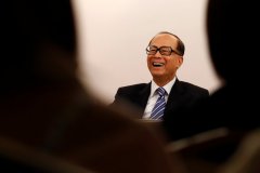 李嘉诚密集打折售楼:嗅到了什么?